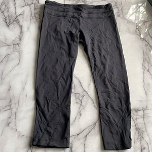 LuluLemon Black Capri Pants